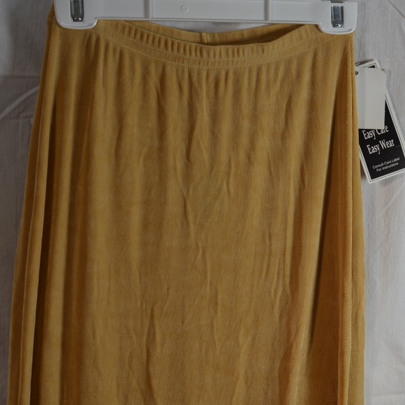 Yellow Stretchy Skirt SZ S/P NWT - Picture 1 of 3